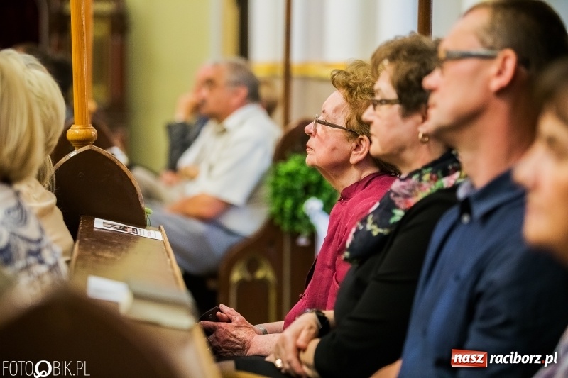 Zdjęcie w galerii na portalu naszraciborz.pl: Muzyka odnaleziona w kościele na Ostrogu wiadomości z regionu