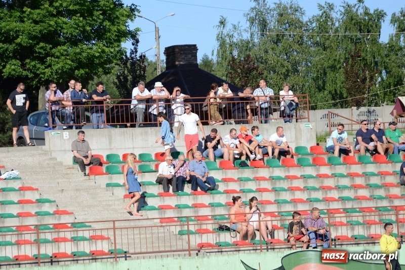 Zdjęcie w galerii na portalu naszraciborz.pl: Tworków pokonał rezerwy Turzy i pozostał w grze o drugie miejsce wiadomości z regionu