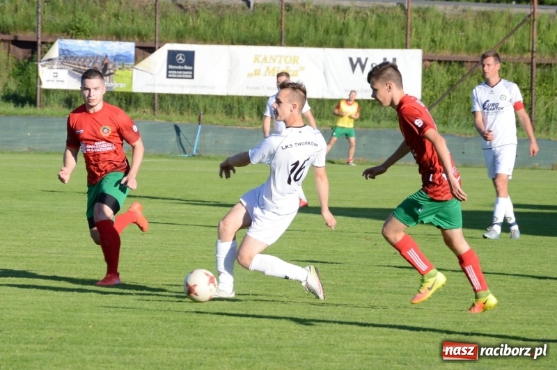 Zdjęcie w galerii na portalu naszraciborz.pl: Tworków pokonał rezerwy Turzy i pozostał w grze o drugie miejsce wiadomości z regionu