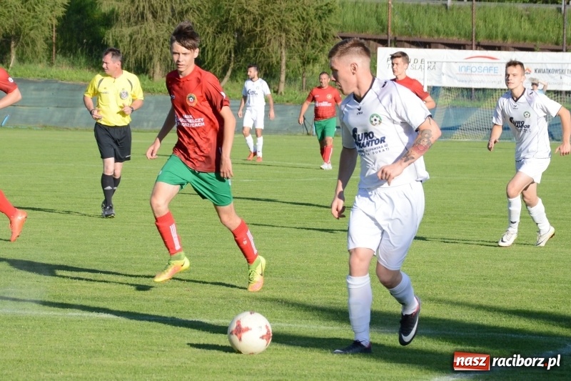 Zdjęcie w galerii na portalu naszraciborz.pl: Tworków pokonał rezerwy Turzy i pozostał w grze o drugie miejsce wiadomości z regionu