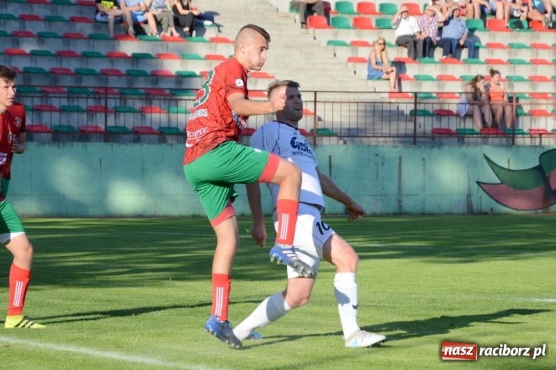 Zdjęcie w galerii na portalu naszraciborz.pl: Tworków pokonał rezerwy Turzy i pozostał w grze o drugie miejsce wiadomości z regionu