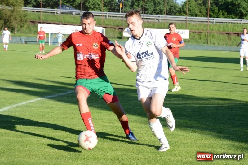 Zdjęcie w galerii na portalu naszraciborz.pl: Tworków pokonał rezerwy Turzy i pozostał w grze o drugie miejsce wiadomości z regionu