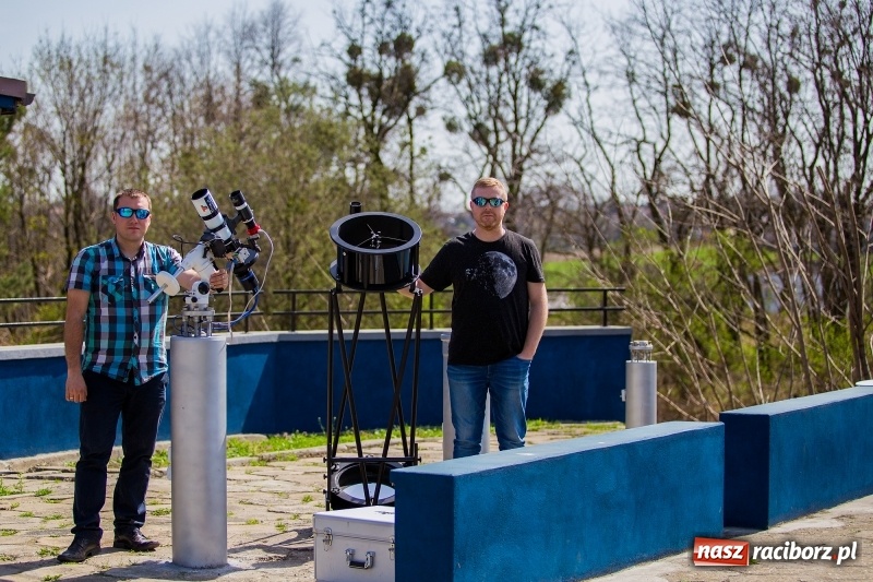 Zdjęcie w galerii na portalu naszraciborz.pl: Astrohunters - z nimi odkryjesz Wszechświat na nowo wiadomości z regionu