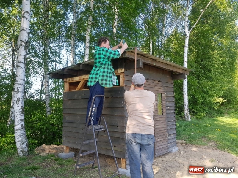 Zdjęcie w galerii na portalu naszraciborz.pl: Monitoring, domki wędkarskie i prąd dla wszystkich. Łowiska Babiczok w gminie Nędza rozbudowują się wiadomości z regionu