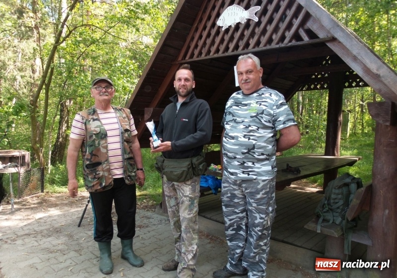 Zdjęcie w galerii na portalu naszraciborz.pl: Monitoring, domki wędkarskie i prąd dla wszystkich. Łowiska Babiczok w gminie Nędza rozbudowują się wiadomości z regionu