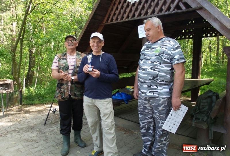 Zdjęcie w galerii na portalu naszraciborz.pl: Monitoring, domki wędkarskie i prąd dla wszystkich. Łowiska Babiczok w gminie Nędza rozbudowują się wiadomości z regionu