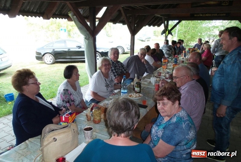 Zdjęcie w galerii na portalu naszraciborz.pl: Monitoring, domki wędkarskie i prąd dla wszystkich. Łowiska Babiczok w gminie Nędza rozbudowują się wiadomości z regionu