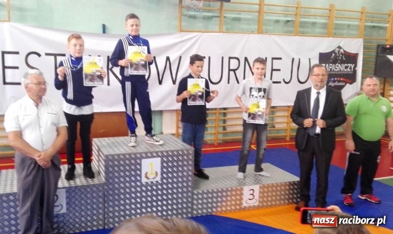Zdjęcie w galerii na portalu naszraciborz.pl: Grad medali zapaśników Unii Racibórz na zawodach w Mysłowicach wiadomości z regionu