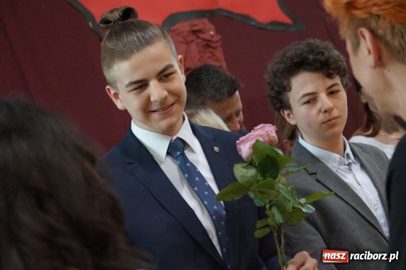 Zdjęcie w galerii na portalu naszraciborz.pl: Róbta co chceta... ale dla dobra. Święto szkoły w Nędzy wiadomości z regionu