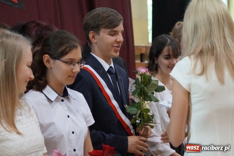 Zdjęcie w galerii na portalu naszraciborz.pl: Róbta co chceta... ale dla dobra. Święto szkoły w Nędzy wiadomości z regionu