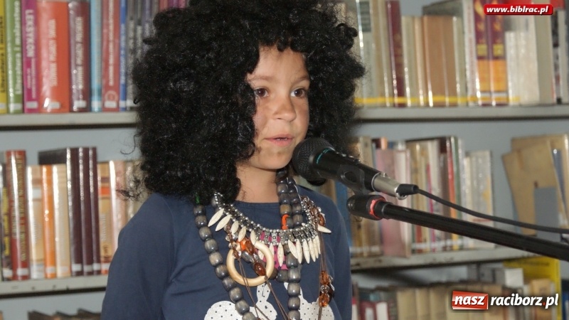 Zdjęcie w galerii na portalu naszraciborz.pl: Tukej piyknie godomy po raz dziesiąty w raciborskiej bibliotece wiadomości z regionu