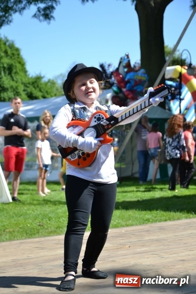 Zdjęcie w galerii na portalu naszraciborz.pl: Majowy festyn przy zamku w Chałupkach  wiadomości z regionu