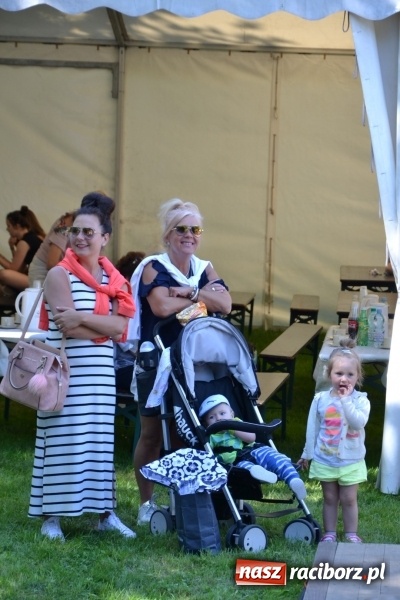 Zdjęcie w galerii na portalu naszraciborz.pl: Majowy festyn przy zamku w Chałupkach  wiadomości z regionu