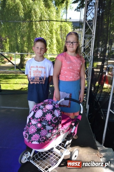 Zdjęcie w galerii na portalu naszraciborz.pl: Majowy festyn przy zamku w Chałupkach  wiadomości z regionu