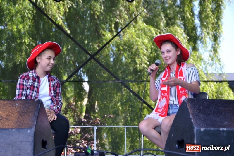 Zdjęcie w galerii na portalu naszraciborz.pl: Majowy festyn przy zamku w Chałupkach  wiadomości z regionu