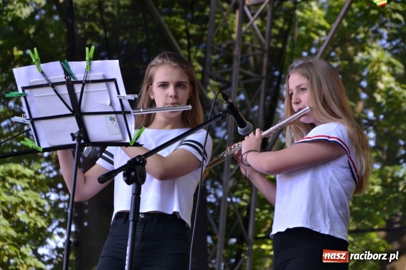 Zdjęcie w galerii na portalu naszraciborz.pl: Majowy festyn przy zamku w Chałupkach  wiadomości z regionu