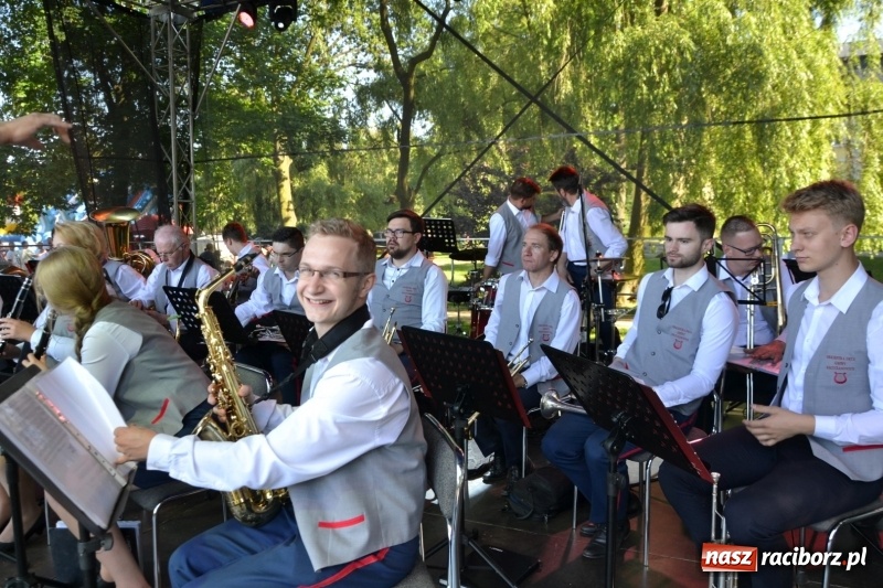 Zdjęcie w galerii na portalu naszraciborz.pl: Majowy festyn przy zamku w Chałupkach  wiadomości z regionu