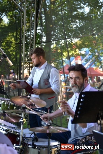 Zdjęcie w galerii na portalu naszraciborz.pl: Majowy festyn przy zamku w Chałupkach  wiadomości z regionu