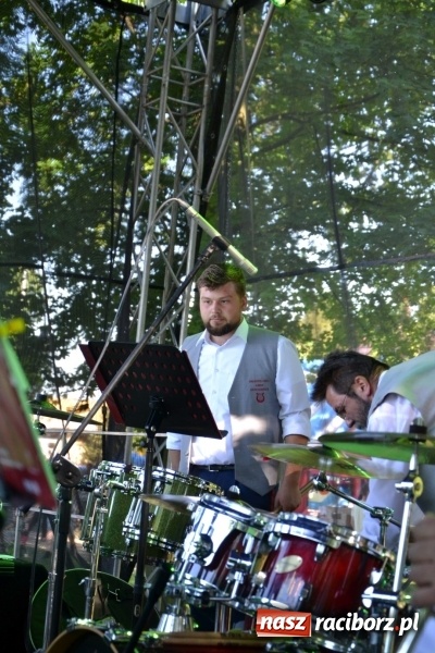 Zdjęcie w galerii na portalu naszraciborz.pl: Majowy festyn przy zamku w Chałupkach  wiadomości z regionu