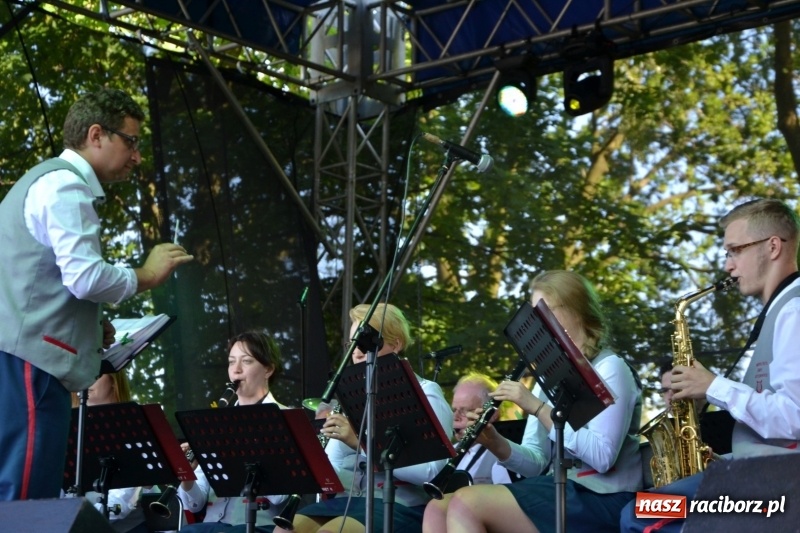 Zdjęcie w galerii na portalu naszraciborz.pl: Majowy festyn przy zamku w Chałupkach  wiadomości z regionu