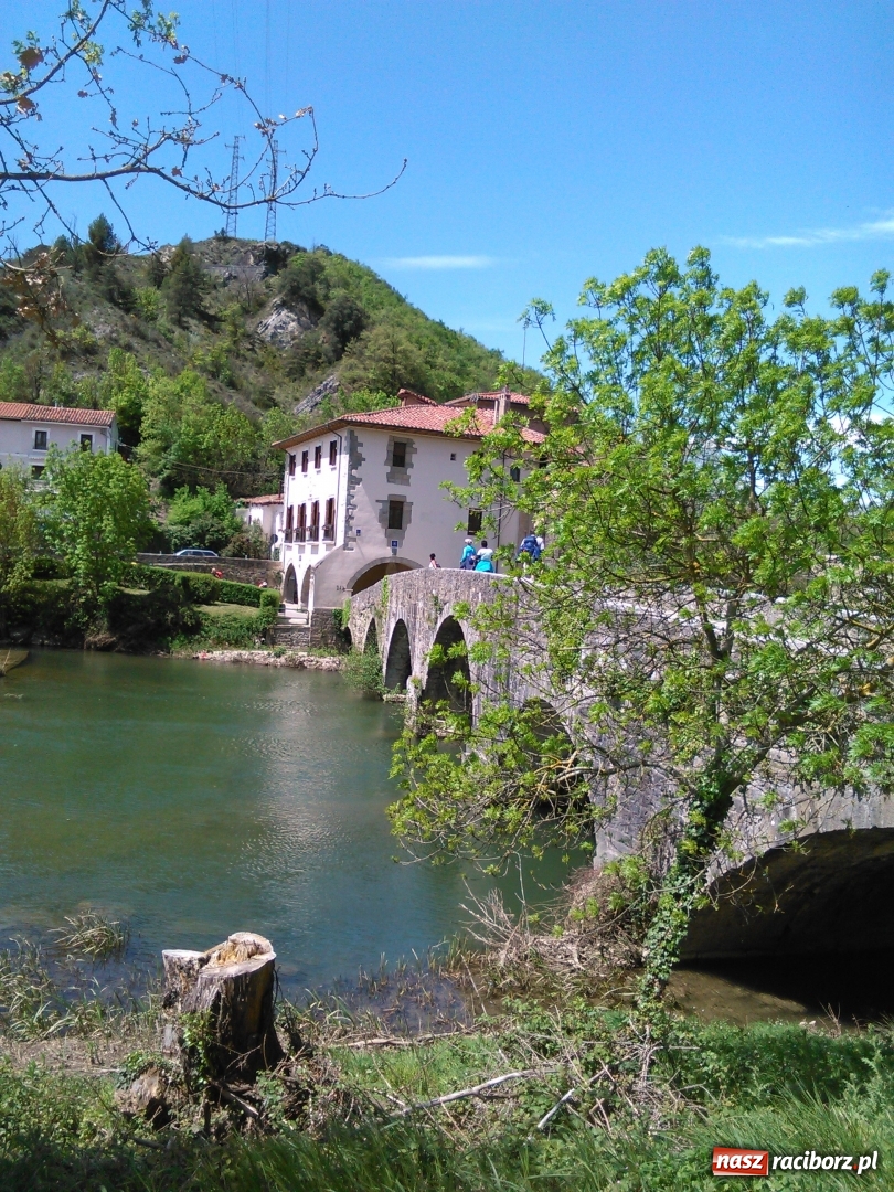 Zdjęcie w galerii na portalu naszraciborz.pl: Rowerowy Cyprzanów pielgrzymował szlakiem świętego Jakuba wiadomości z regionu