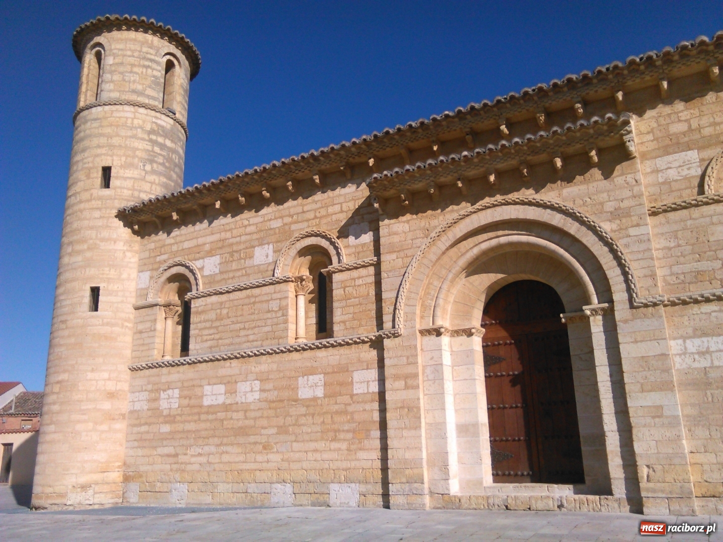 Zdjęcie w galerii na portalu naszraciborz.pl: Rowerowy Cyprzanów pielgrzymował szlakiem świętego Jakuba wiadomości z regionu