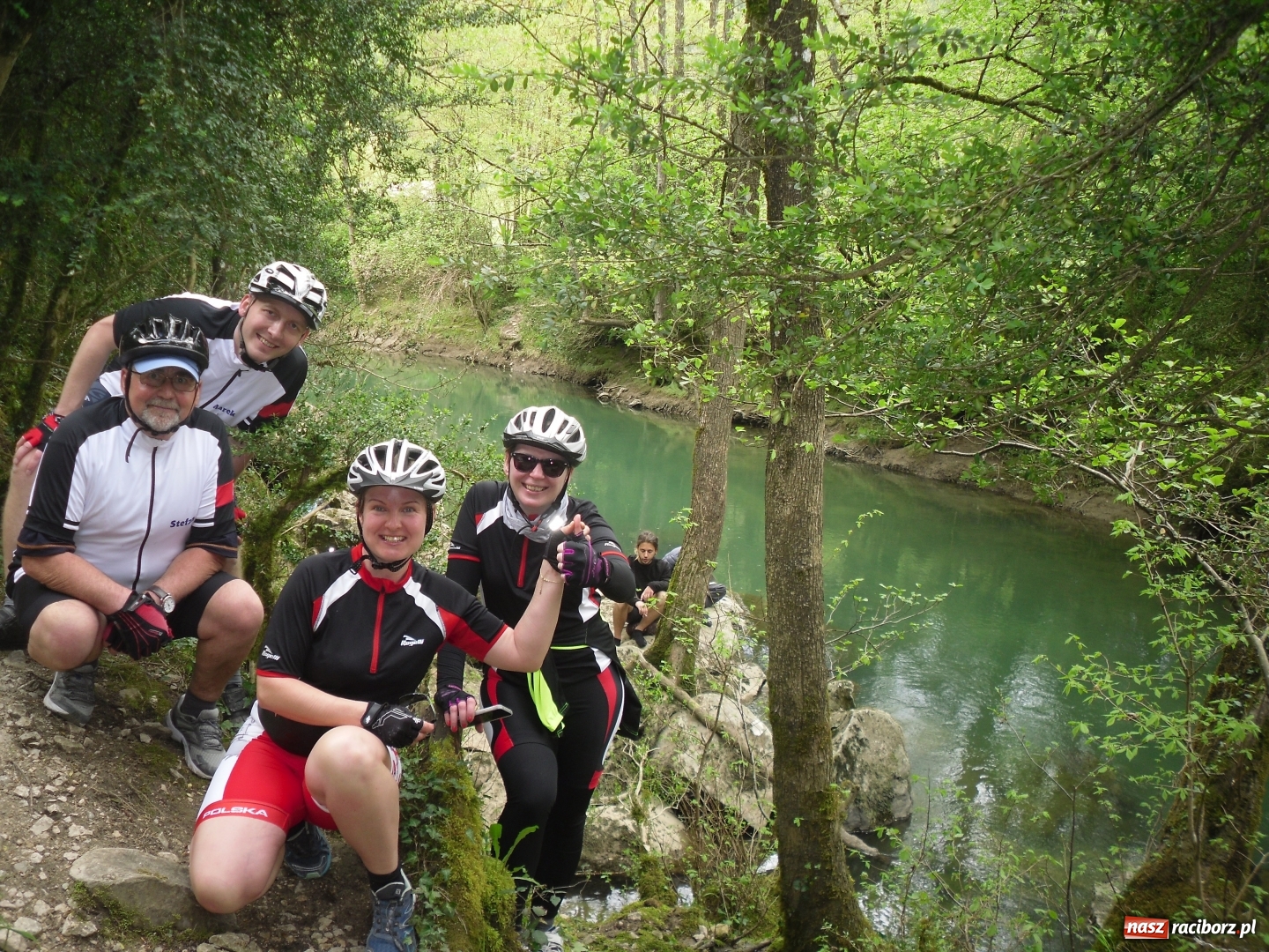 Zdjęcie w galerii na portalu naszraciborz.pl: Rowerowy Cyprzanów pielgrzymował szlakiem świętego Jakuba wiadomości z regionu