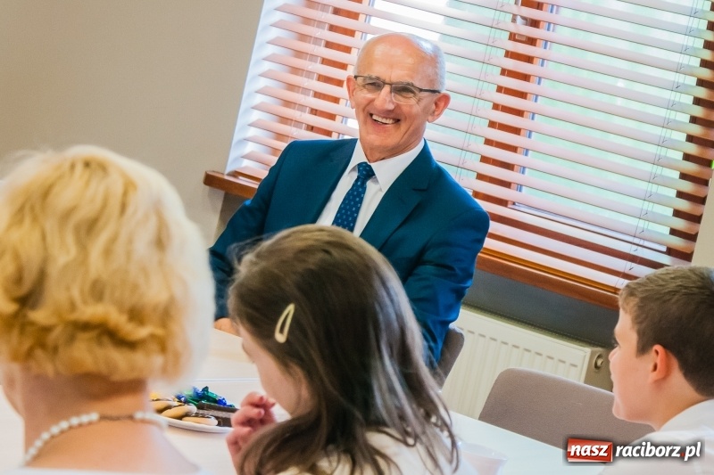 Zdjęcie w galerii na portalu naszraciborz.pl: Sonia Janeczek z SP15 powiatową Mistrzynią Ortografii wiadomości z regionu