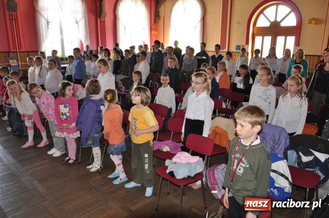 Zdjęcie w galerii na portalu naszraciborz.pl: Święto Szkoły w Borucinie wiadomości z regionu
