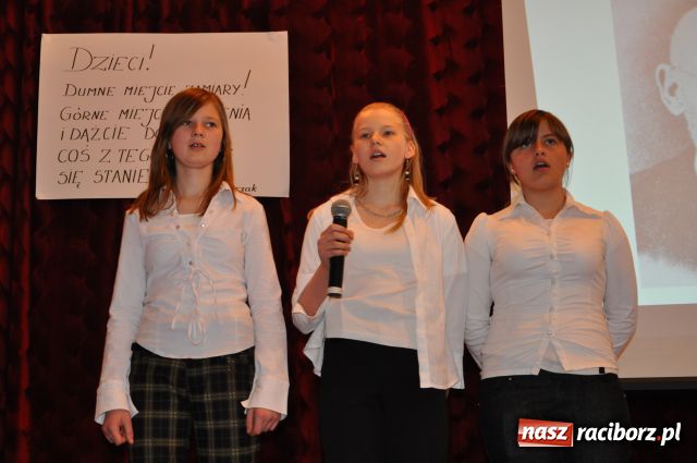 Zdjęcie w galerii na portalu naszraciborz.pl: Święto Szkoły w Borucinie wiadomości z regionu