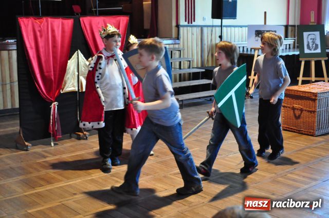 Zdjęcie w galerii na portalu naszraciborz.pl: Święto Szkoły w Borucinie wiadomości z regionu