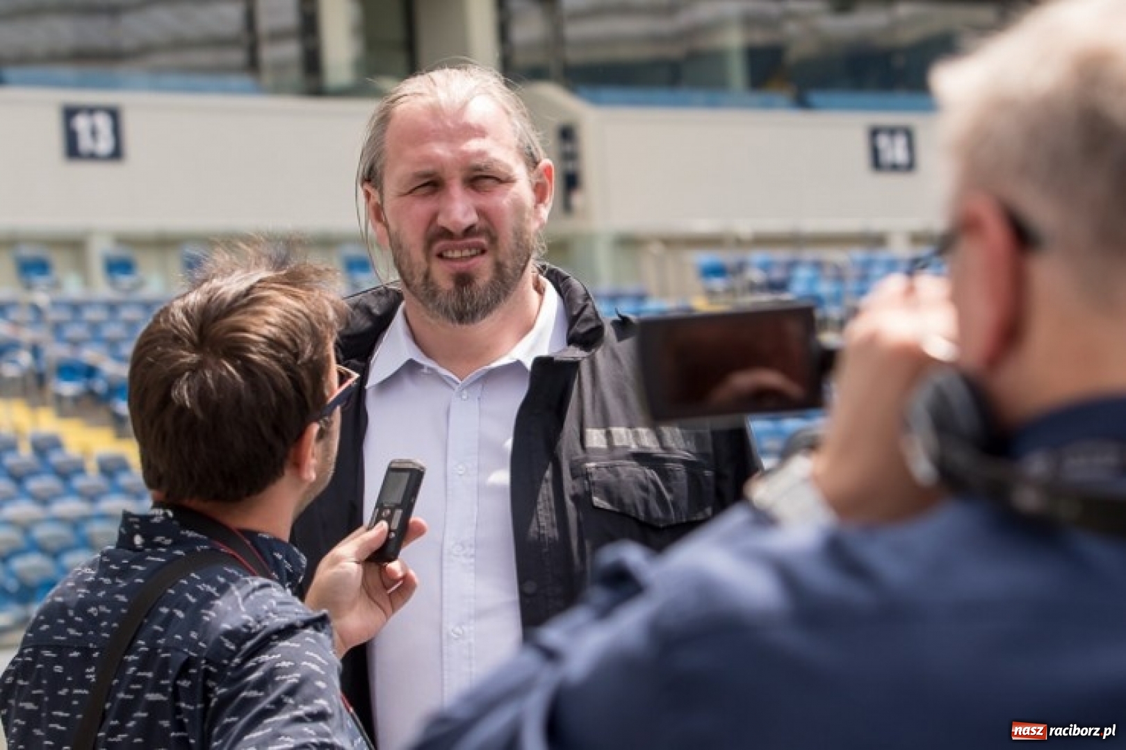 Zdjęcie w galerii na portalu naszraciborz.pl: Justyna Święty-Ersetic wspiera promocję Stadionu Śląskiego wiadomości z regionu