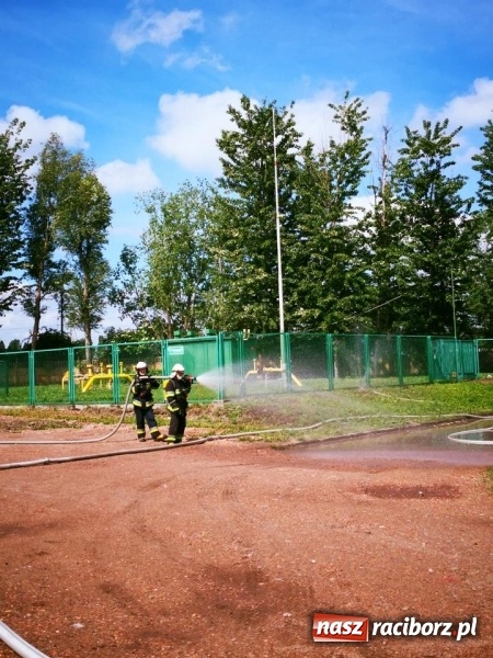 Zdjęcie w galerii na portalu naszraciborz.pl: Pożar w Henklu. Ćwiczenia raciborskiej kompanii odwodowej KSRG  wiadomości z regionu