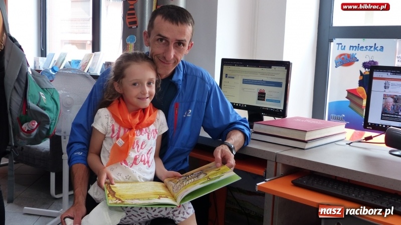 Zdjęcie w galerii na portalu naszraciborz.pl: Pomarańczowo i odjazdowo, czyli sobota na dwóch kółkach z raciborską biblioteką wiadomości z regionu