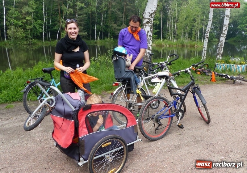 Zdjęcie w galerii na portalu naszraciborz.pl: Pomarańczowo i odjazdowo, czyli sobota na dwóch kółkach z raciborską biblioteką wiadomości z regionu