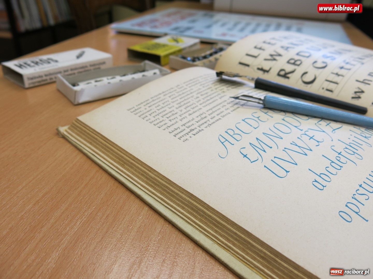 Zdjęcie w galerii na portalu naszraciborz.pl: Cudowna podróż do Książkowego Emporium w raciborskiej bibliotece wiadomości z regionu