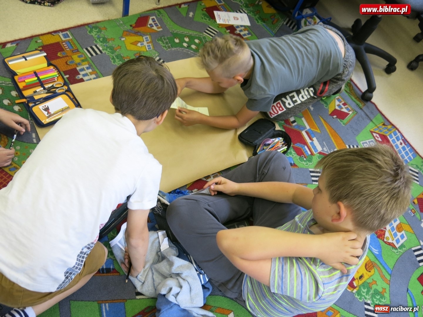 Zdjęcie w galerii na portalu naszraciborz.pl: Cudowna podróż do Książkowego Emporium w raciborskiej bibliotece wiadomości z regionu