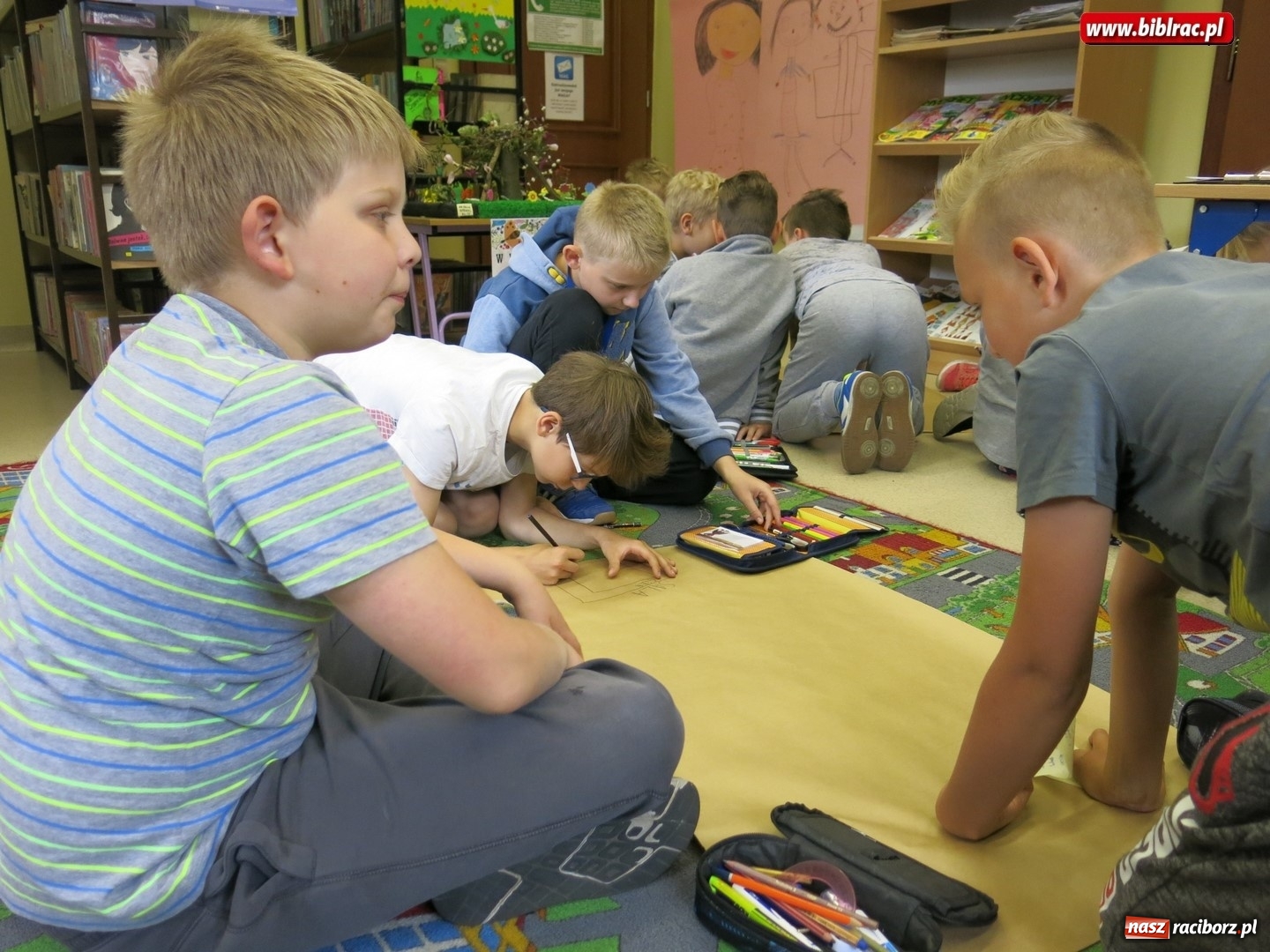 Zdjęcie w galerii na portalu naszraciborz.pl: Cudowna podróż do Książkowego Emporium w raciborskiej bibliotece wiadomości z regionu