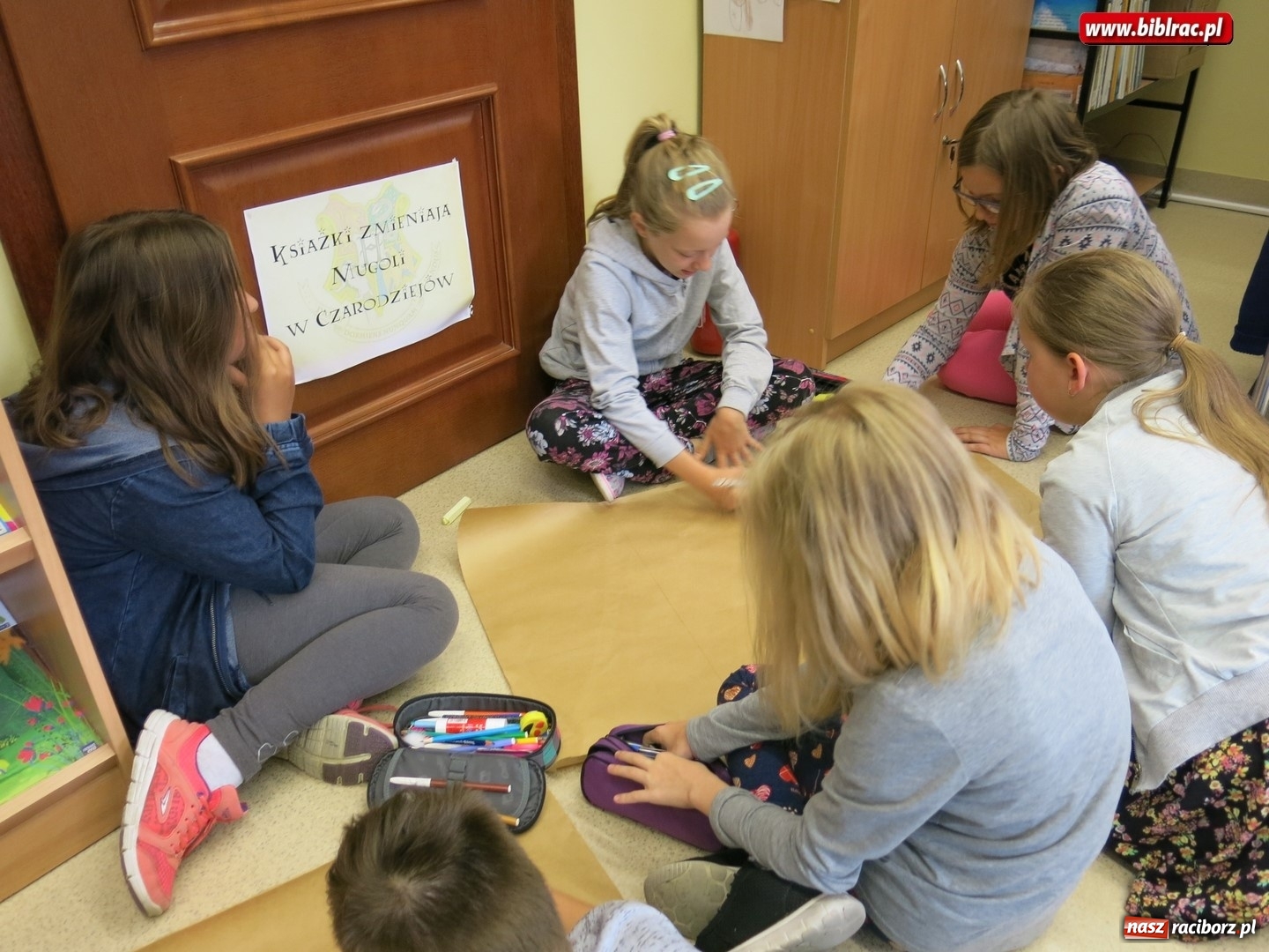 Zdjęcie w galerii na portalu naszraciborz.pl: Cudowna podróż do Książkowego Emporium w raciborskiej bibliotece wiadomości z regionu