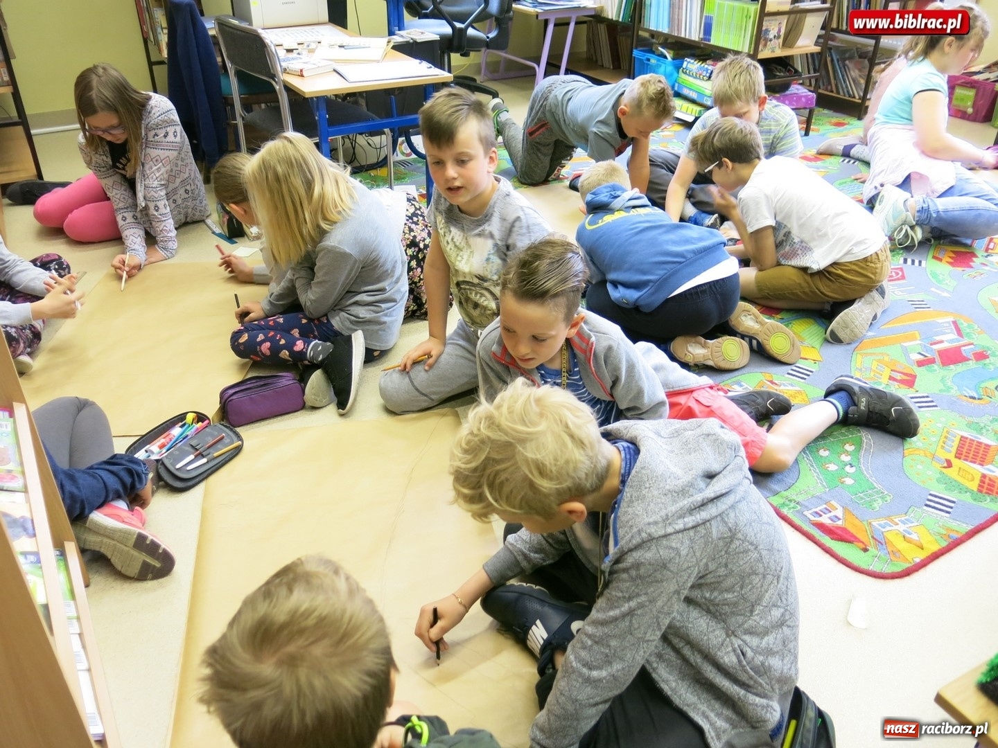 Zdjęcie w galerii na portalu naszraciborz.pl: Cudowna podróż do Książkowego Emporium w raciborskiej bibliotece wiadomości z regionu