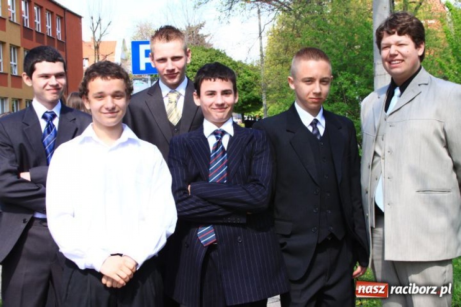 Zdjęcie w galerii na portalu naszraciborz.pl: Lej wodę, piachu nie żałuj wiadomości z regionu