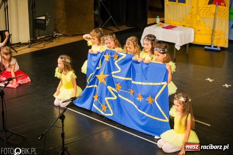 Zdjęcie w galerii na portalu naszraciborz.pl: Gala X Mini Festiwalu Przedszkolaków wiadomości z regionu