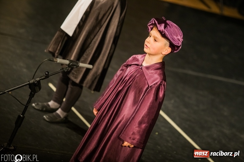 Zdjęcie w galerii na portalu naszraciborz.pl: Gala X Mini Festiwalu Przedszkolaków wiadomości z regionu