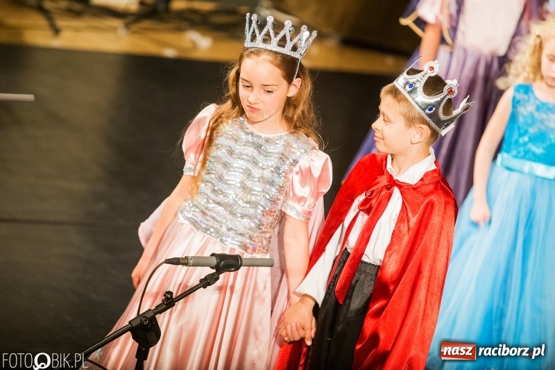 Zdjęcie w galerii na portalu naszraciborz.pl: Gala X Mini Festiwalu Przedszkolaków wiadomości z regionu