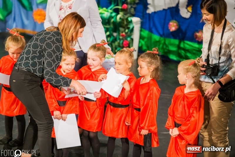 Zdjęcie w galerii na portalu naszraciborz.pl: Gala X Mini Festiwalu Przedszkolaków wiadomości z regionu