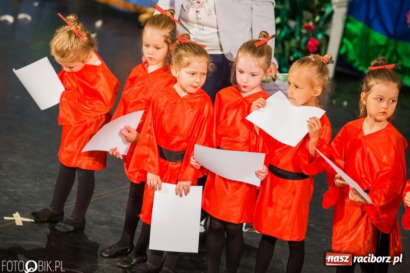 Zdjęcie w galerii na portalu naszraciborz.pl: Gala X Mini Festiwalu Przedszkolaków wiadomości z regionu