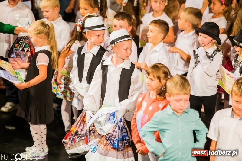 Zdjęcie w galerii na portalu naszraciborz.pl: Gala X Mini Festiwalu Przedszkolaków wiadomości z regionu