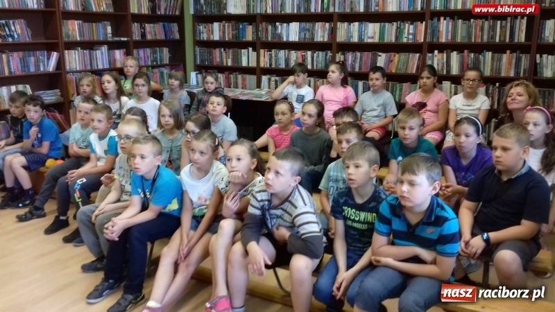 Zdjęcie w galerii na portalu naszraciborz.pl: Kreatywne czytanie, czyli po drugiej stronie książki. Spotkania z Jolantą Reisch-Klose w bibliotece wiadomości z regionu