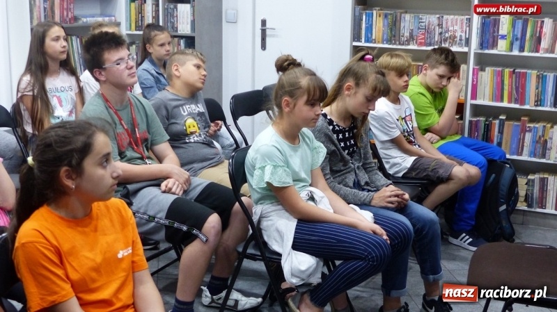 Zdjęcie w galerii na portalu naszraciborz.pl: Kreatywne czytanie, czyli po drugiej stronie książki. Spotkania z Jolantą Reisch-Klose w bibliotece wiadomości z regionu