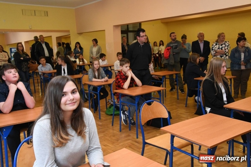 Zdjęcie w galerii na portalu naszraciborz.pl: The Globe – wojewódzki konkurs języka angielskiego w SP18 wiadomości z regionu